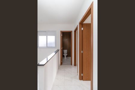 Apartamento à venda com 43m², 2 quartos e sem vagaCorredor - Banheiro