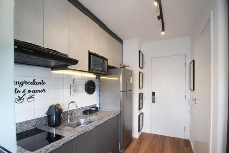 Cozinha de apartamento para alugar com 1 quarto, 26m² em Vila Olímpia, São Paulo