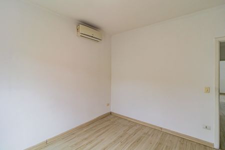 Casa à venda com 140m², 3 quartos e 2 vagasSuite