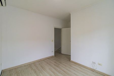 Casa à venda com 140m², 3 quartos e 2 vagasSuite