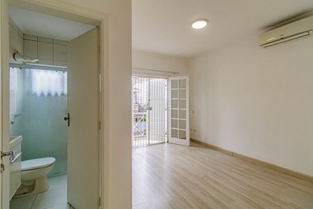 Casa à venda com 140m², 3 quartos e 2 vagasSuite