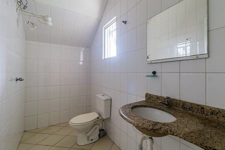 Casa à venda com 140m², 3 quartos e 2 vagasBanheiro de serviço