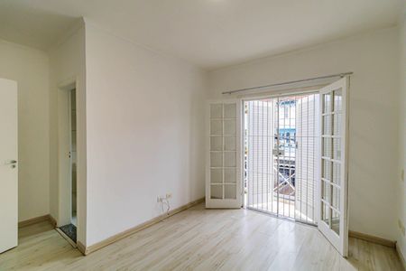 Casa à venda com 140m², 3 quartos e 2 vagasSuite