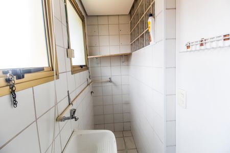 Apartamento à venda com 107m², 3 quartos e 2 vagas Apartamento à venda com 107m², 3 quartos e 2 vagasÁrea de Serviço