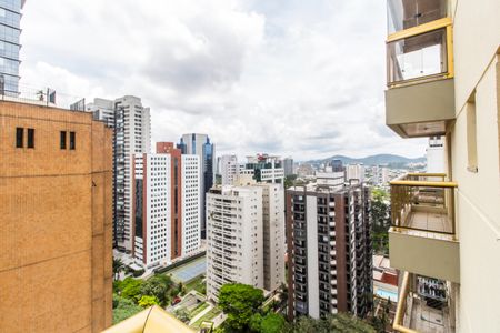 Apartamento à venda com 107m², 3 quartos e 2 vagas Apartamento à venda com 107m², 3 quartos e 2 vagasVaranda