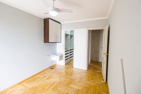 Apartamento à venda com 107m², 3 quartos e 2 vagas Apartamento à venda com 107m², 3 quartos e 2 vagasSuíte