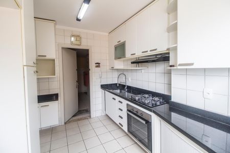 Apartamento à venda com 107m², 3 quartos e 2 vagas Apartamento à venda com 107m², 3 quartos e 2 vagasCozinha