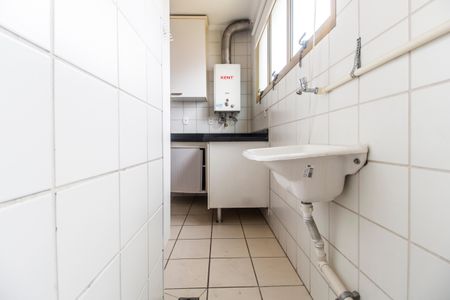 Apartamento à venda com 107m², 3 quartos e 2 vagas Apartamento à venda com 107m², 3 quartos e 2 vagasÁrea de Serviço