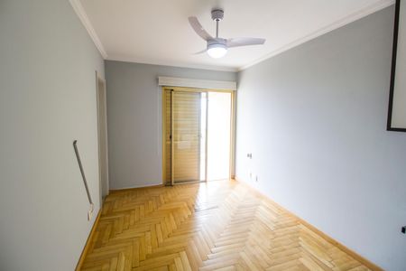 Apartamento à venda com 107m², 3 quartos e 2 vagas Apartamento à venda com 107m², 3 quartos e 2 vagasSuíte
