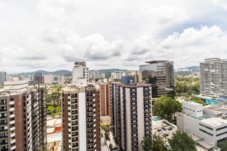 Apartamento à venda com 107m², 3 quartos e 2 vagas Apartamento à venda com 107m², 3 quartos e 2 vagasVista da Suíte