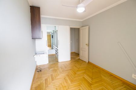 Apartamento à venda com 107m², 3 quartos e 2 vagas Apartamento à venda com 107m², 3 quartos e 2 vagasSuíte
