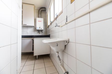 Apartamento à venda com 107m², 3 quartos e 2 vagas Apartamento à venda com 107m², 3 quartos e 2 vagasÁrea de Serviço