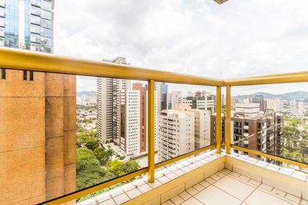 Apartamento à venda com 107m², 3 quartos e 2 vagas Apartamento à venda com 107m², 3 quartos e 2 vagasVaranda