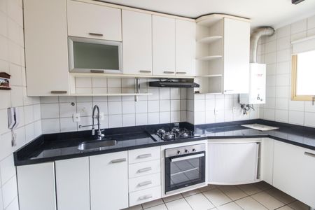 Apartamento à venda com 107m², 3 quartos e 2 vagas Apartamento à venda com 107m², 3 quartos e 2 vagasCozinha