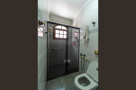 Casa à venda com 300m², 3 quartos e 4 vagasBanheiro da Suíte