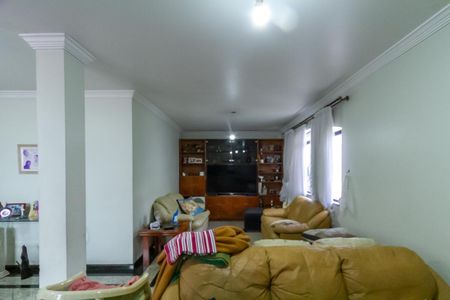 Casa à venda com 300m², 3 quartos e 4 vagasSala