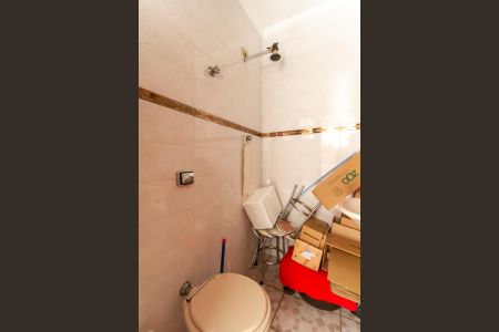 Casa à venda com 300m², 3 quartos e 4 vagasBanheiro de serviço