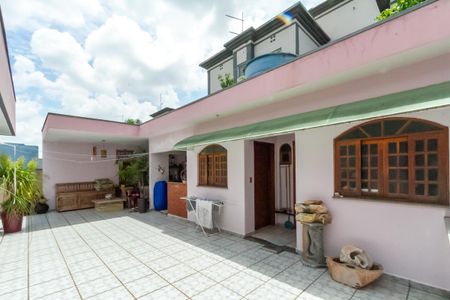 Casa à venda com 300m², 3 quartos e 4 vagasQuintal