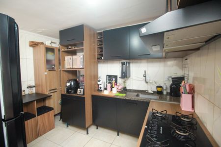 Apartamento para alugar com 58m², 2 quartos e 2 vagasCozinha