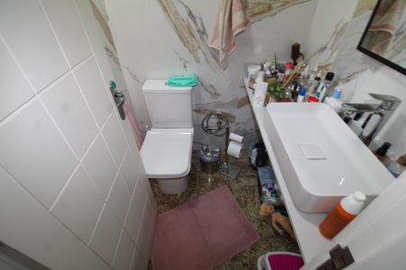 Apartamento à venda com 78m², 3 quartos e 2 vagasQuarto 2 - Banheiro