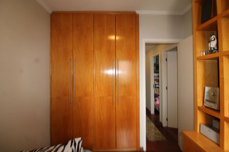 Apartamento à venda com 78m², 3 quartos e 2 vagasQuarto 3