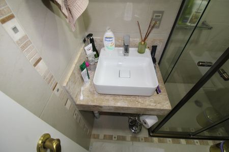 Apartamento à venda com 78m², 3 quartos e 2 vagasBanheiro