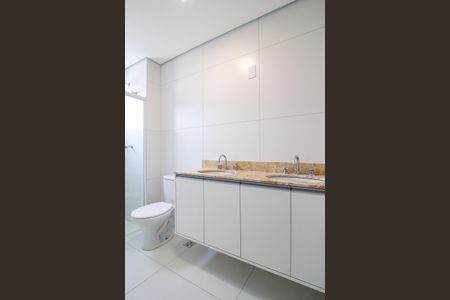 Apartamento para alugar com 75m², 2 quartos e 2 vagasBanheiro da Suíte