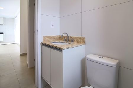 Apartamento para alugar com 75m², 2 quartos e 2 vagasBanheiro