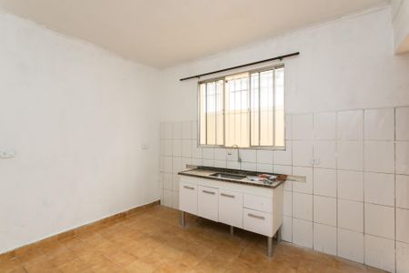 Casa para alugar com 150m², 2 quartos e 2 vagasCozinha 