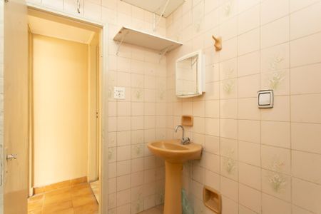 Casa para alugar com 150m², 2 quartos e 2 vagasBanheiro 