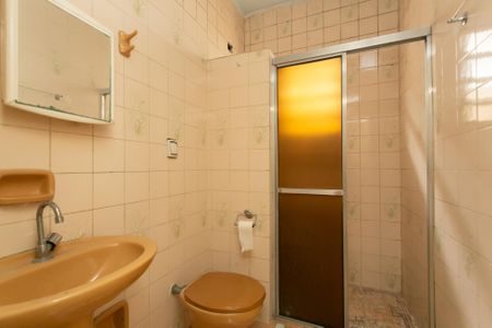 Casa para alugar com 150m², 2 quartos e 2 vagasBanheiro 