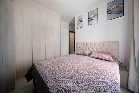 Casa de condomínio à venda com 74m², 2 quartos e 2 vagasSuíte 1