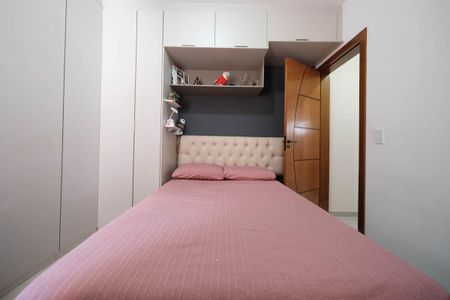 Casa de condomínio à venda com 74m², 2 quartos e 2 vagasSuíte 2