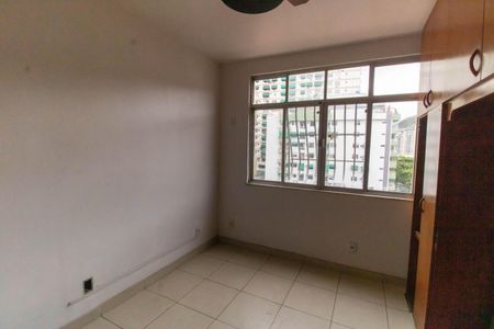 Apartamento à venda com 74m², 2 quartos e 1 vagaQuarto 2