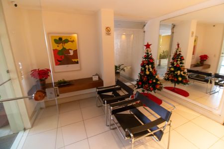 Apartamento à venda com 74m², 2 quartos e 1 vagaÁrea comum