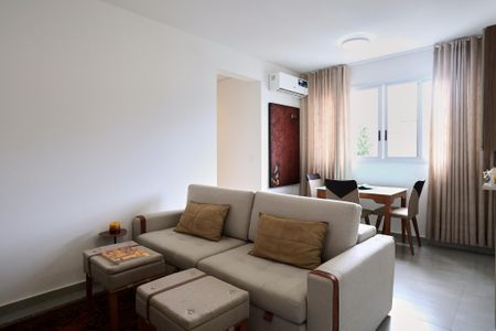 Sala de apartamento à venda com 3 quartos, 75m² em Serra, Belo Horizonte