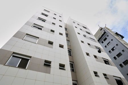Apartamento à venda com 75m², 3 quartos e 2 vagasFachada