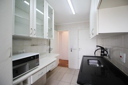 Apartamento à venda com 88m², 2 quartos e 2 vagasCozinha