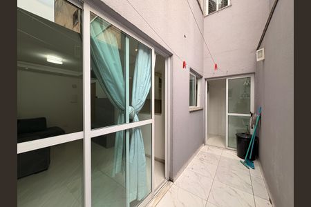 Apartamento para alugar com 54m², 2 quartos e 1 vagaÁrea de Serviço / área privativa 