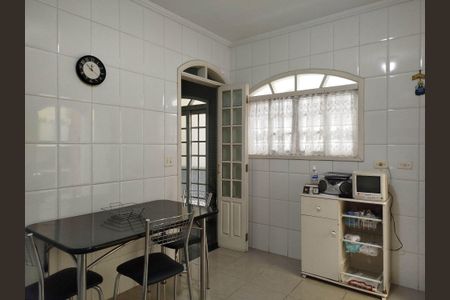 Casa à venda com 132m², 3 quartos e 3 vagas