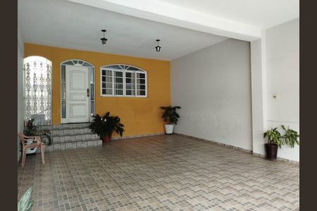 Casa à venda com 132m², 3 quartos e 3 vagas