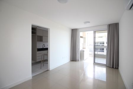 Sala 1 de apartamento para alugar com 2 quartos, 157m² em Barra Olímpica, Rio de Janeiro