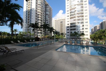 Apartamento para alugar com 157m², 2 quartos e 2 vagasÁrea Comum - Piscina