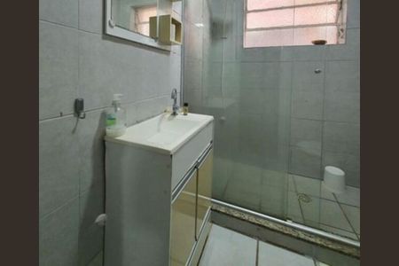Banheiro  de apartamento para alugar com 1 quarto, 39m² em Menino Deus, Porto Alegre