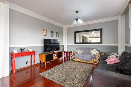 Casa à venda com 5 quartos, 270m² em Jardim Bonfiglioli, São Paulo