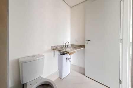 Apartamento à venda com 72m², 2 quartos e 1 vaga Apartamento à venda com 72m², 2 quartos e 1 vagaBanheiro Social