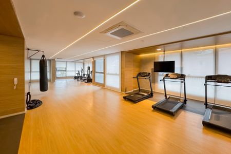 Apartamento à venda com 72m², 2 quartos e 1 vaga Apartamento à venda com 72m², 2 quartos e 1 vagaAcademia