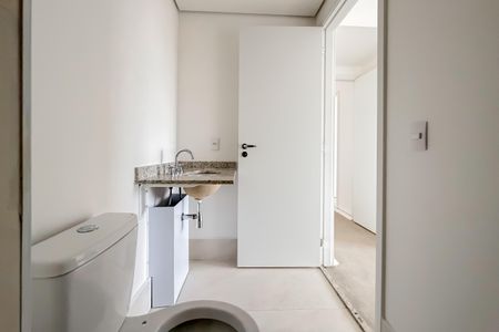 Apartamento à venda com 72m², 2 quartos e 1 vaga Apartamento à venda com 72m², 2 quartos e 1 vagaBanheiro da Suíte