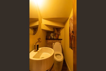 Casa de condomínio para alugar com 220m², 3 quartos e 2 vagas Casa de condomínio para alugar com 220m², 3 quartos e 2 vagasLavabo 1