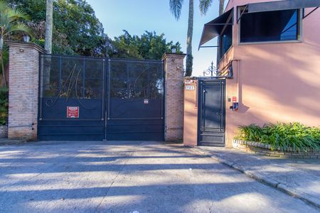 Casa de condomínio para alugar com 220m², 3 quartos e 2 vagas Casa de condomínio para alugar com 220m², 3 quartos e 2 vagasFachada do condomínio